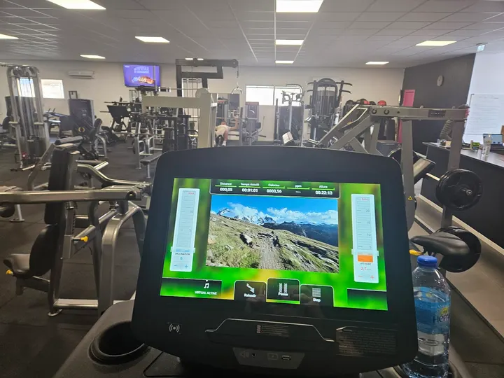 Omega — salle de fitness-studio à Neuville-aux-Bois — 3