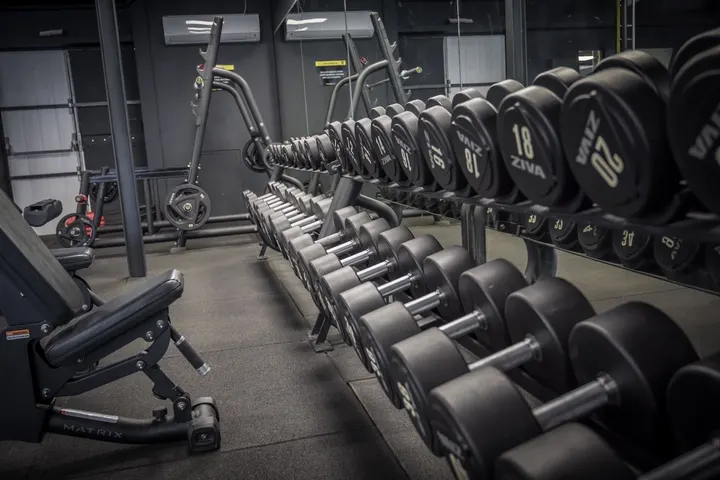 Sollies Gym — salle de fitness-studio au Hameau des Terrins, Solliès-Pont — 3