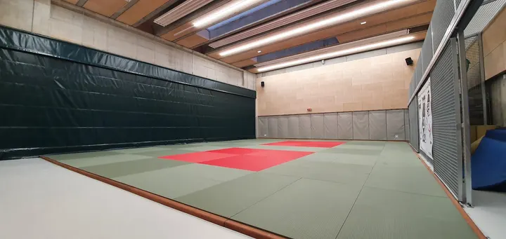 Dojo stade Philippe MARCOMBES — arts martiaux-studio à Saint-Jacques, Clermont-Ferrand — 3