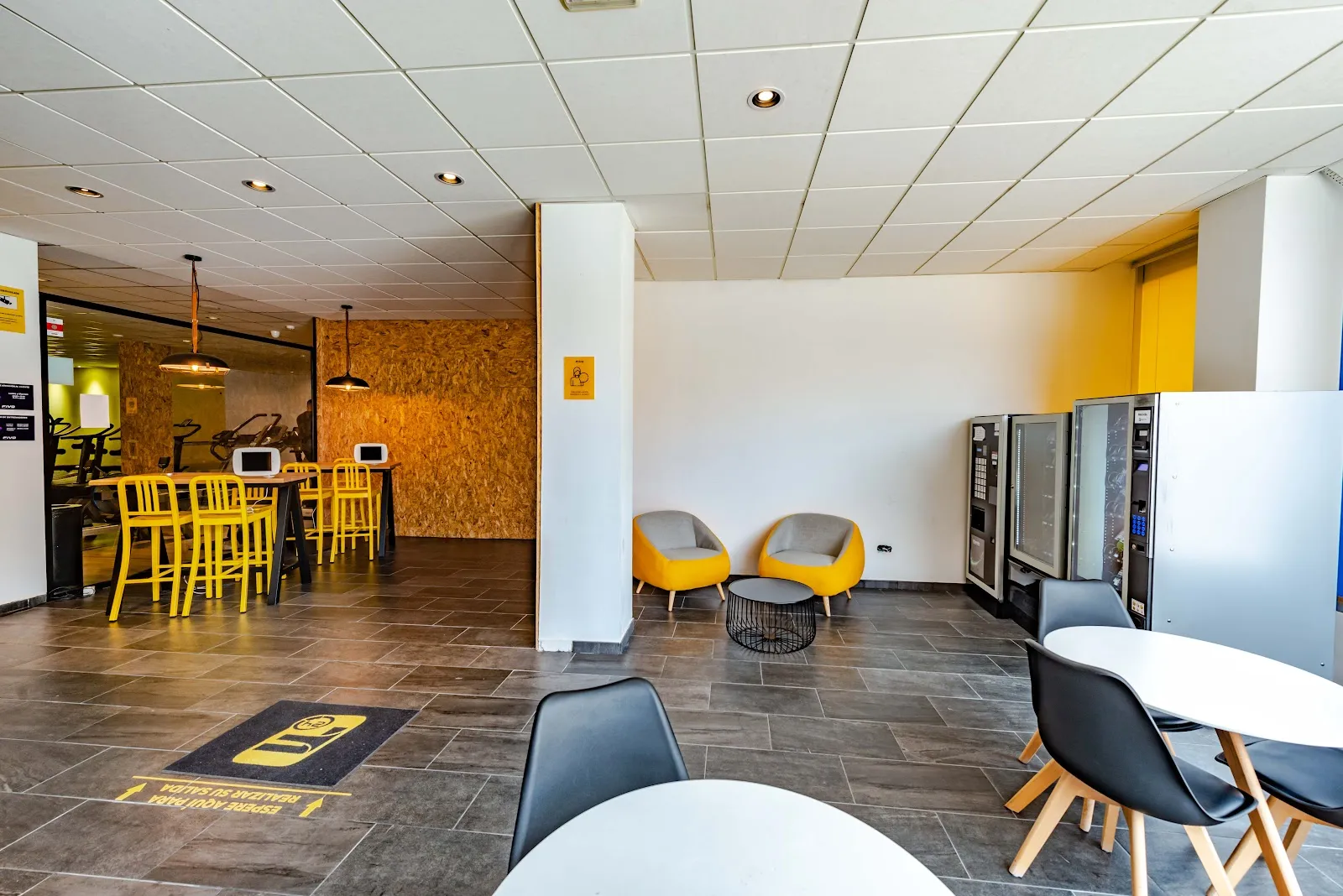 Fivo Gimnasio 24 horas — estudio de fitness-studio en Telde — 4