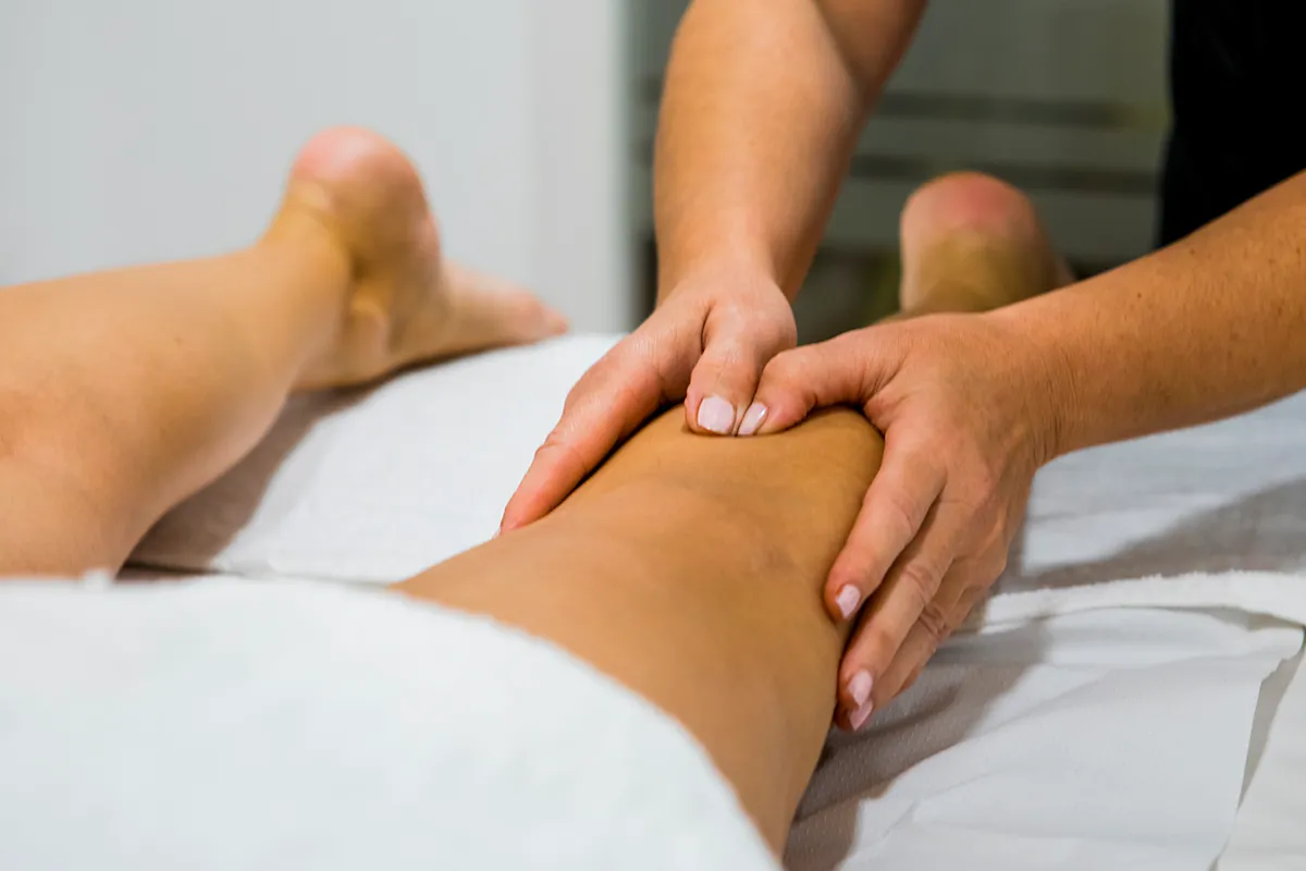 Atisha Servicios Sanitarios Terapias Naturales Y Clases De Yoga — yoga-studio i Sevilla — bild 5