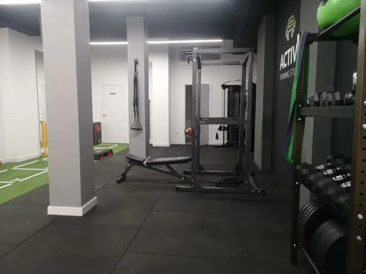 Active Training Studio — strength-studio i Salto del Agua, Marbella