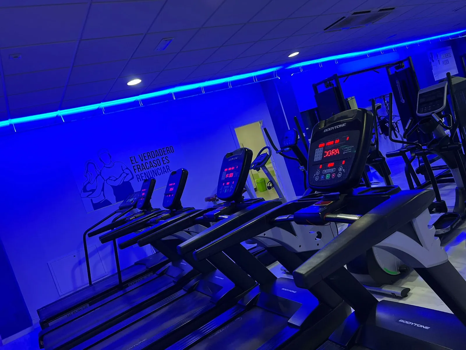 Gimnasio Bluegym Lucena — estudio de fitness-studio en Lucena — 3