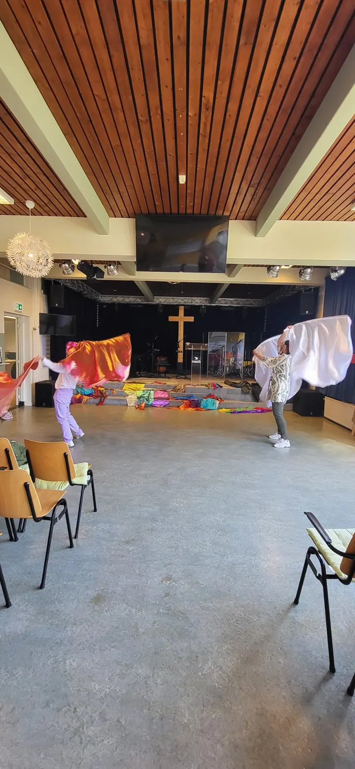 Glowing Worship — dans-studio in Wormerveer — 5
