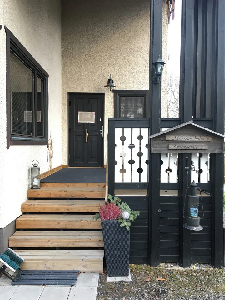 Marizan Helmi — Wellness – Hukari, Akaa