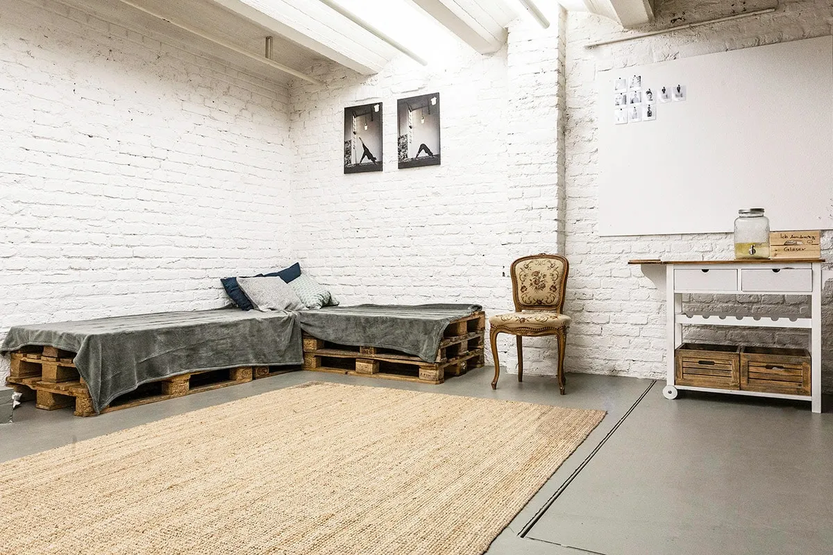 YOMA- Studio2 am Rathenauplatz im Hinterhof rechts — yoga-studio i Köln — 3