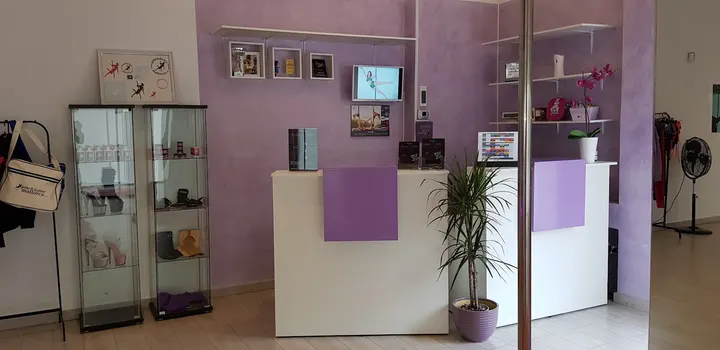 Pole & Dance Mallorca — Pole Fitness en Son Cladera, Palma
