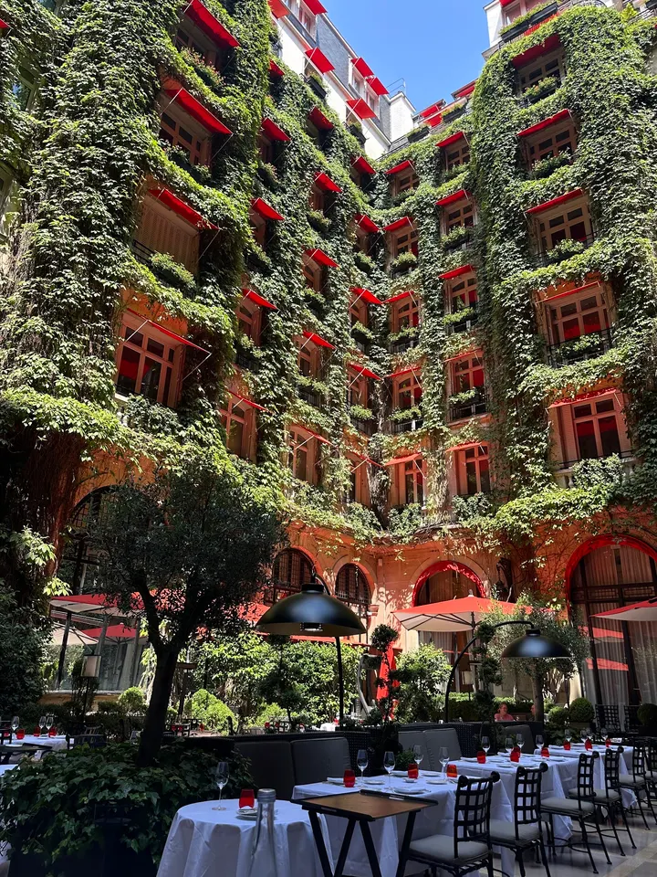 Fitness Center Plaza Athénée — salle de fitness-studio à Paris — 5
