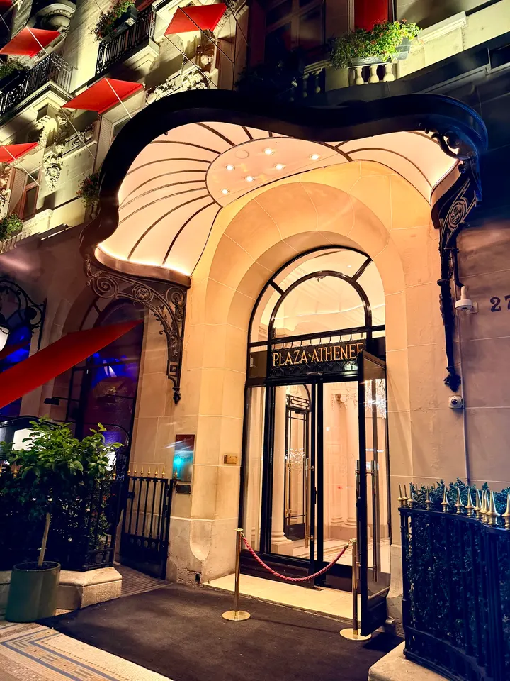 Fitness Center Plaza Athénée — Salle de fitness à Paris 8e Arrondissement, Paris