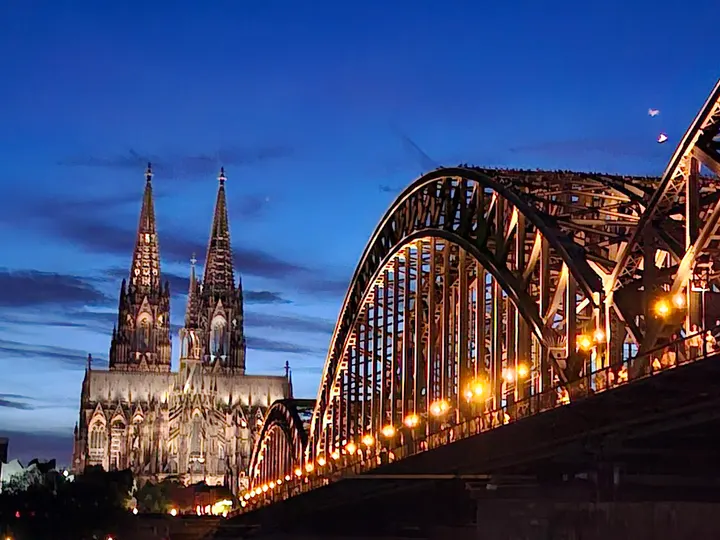 Kletteranlage Hohenzollernbrücke — klettern-studio in Köln — 3