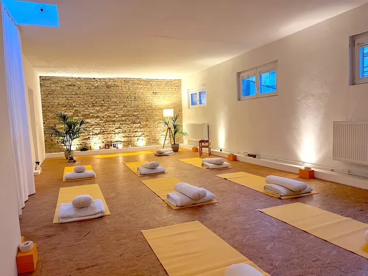 YOGA LOFT / The Yoga Institute Mannheim — yoga-studio in Schwetzingerstadt, Mannheim — 2