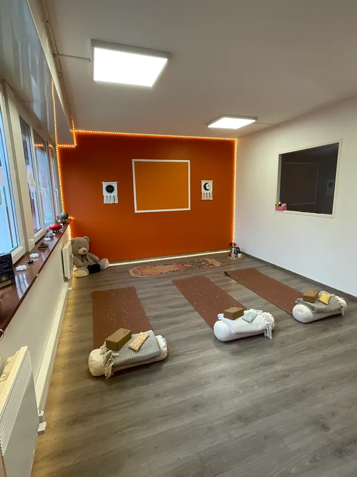 Lisa Essencia — Yoga à Quartier Grieu / Vallon Suisse / Saint-Hilaire, Rouen