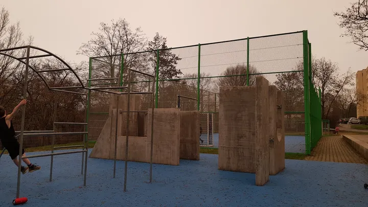 Calisthenics-Parkour Neugereut — calisthenics-studio in Stuttgart — 4