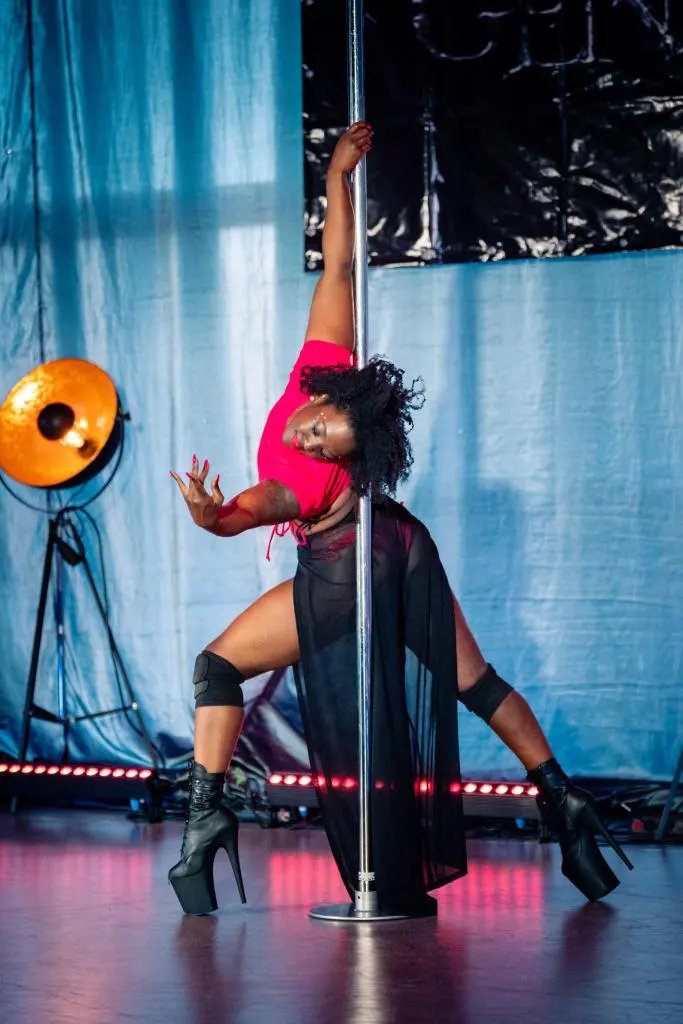 Brown Sugar Arte 'n' Pole Dance Studio — pole dance-studio em Prazeres, Lisboa — 2