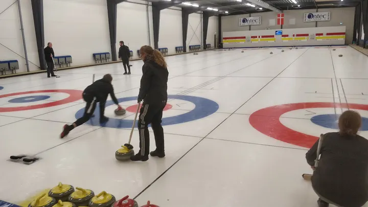 Esbjerg Curling Club — Functional Training i Strandby, Esbjerg