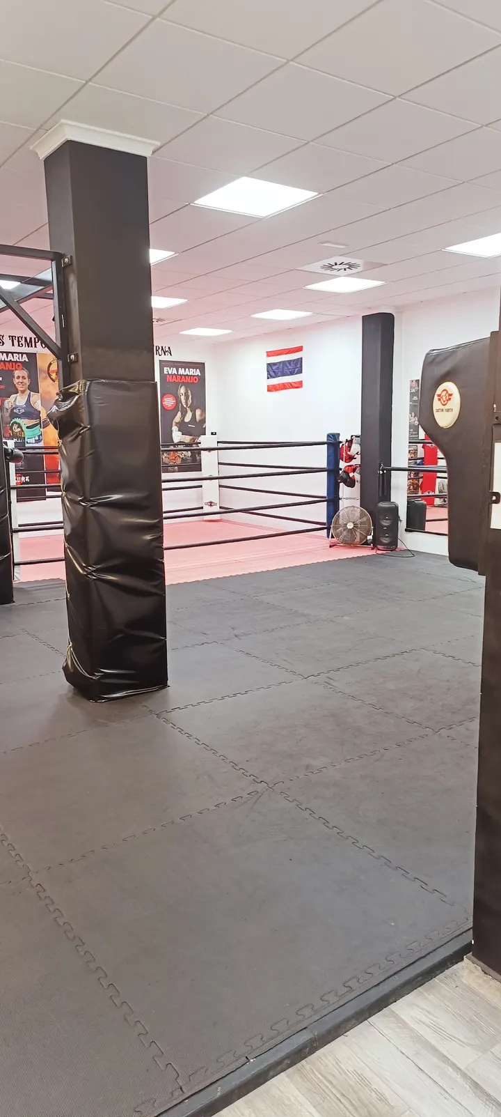 EVA MARIA NARANJO MUAY THAI SEUA YANG — artes marciales-studio en Benidorm — 5