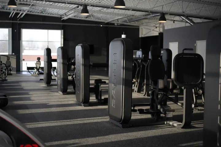 Saheq Wellness Center — fitness studio-studio i Hallstahammar