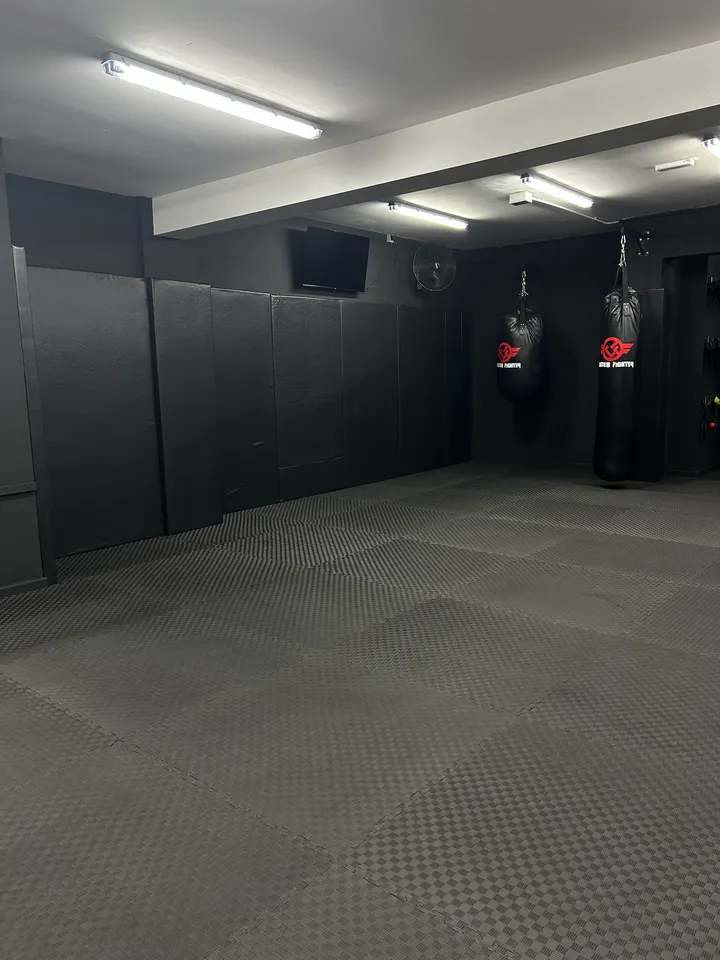 AMK1 | Kickboxing Las Palmas — artes marciales-studio en Las Palmas de Gran Canaria — 3