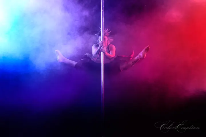SQY Pole Dance — pole fitness-studio à Montigny-le-Bretonneux, Paris — 3