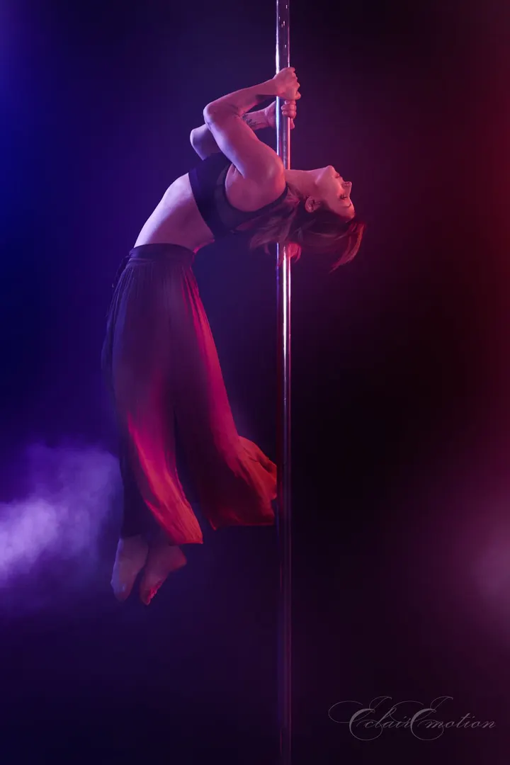 SQY Pole Dance — pole fitness-studio à Paris — 5