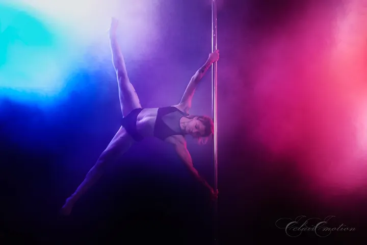 SQY Pole Dance — pole fitness-studio à Paris — 6