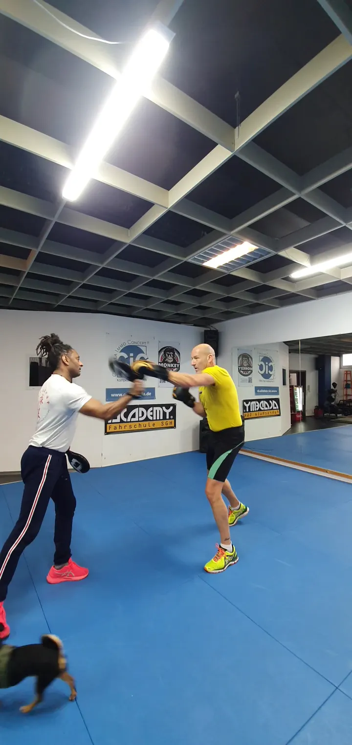 Personalcoach Fitnessboxen Heilbronn — fitnessstudio in Böckingen, Heilbronn — 2