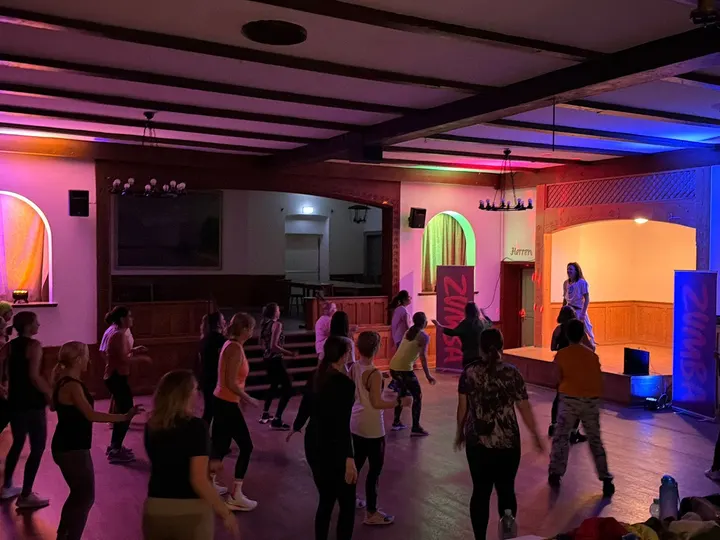 Zumba Fitness Birgit Bayersdorfer Marquartstein — Tanz in Gränzmühle, Marquartstein