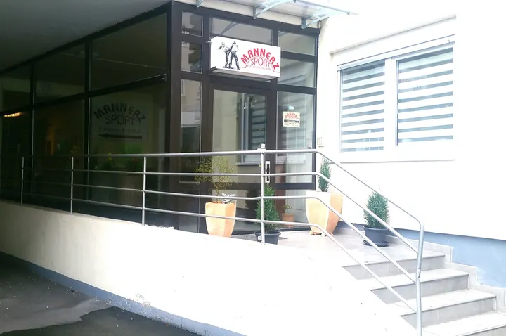 Mannerz Kickboxen & Fitnessstudio — Fitnessstudio in Süd