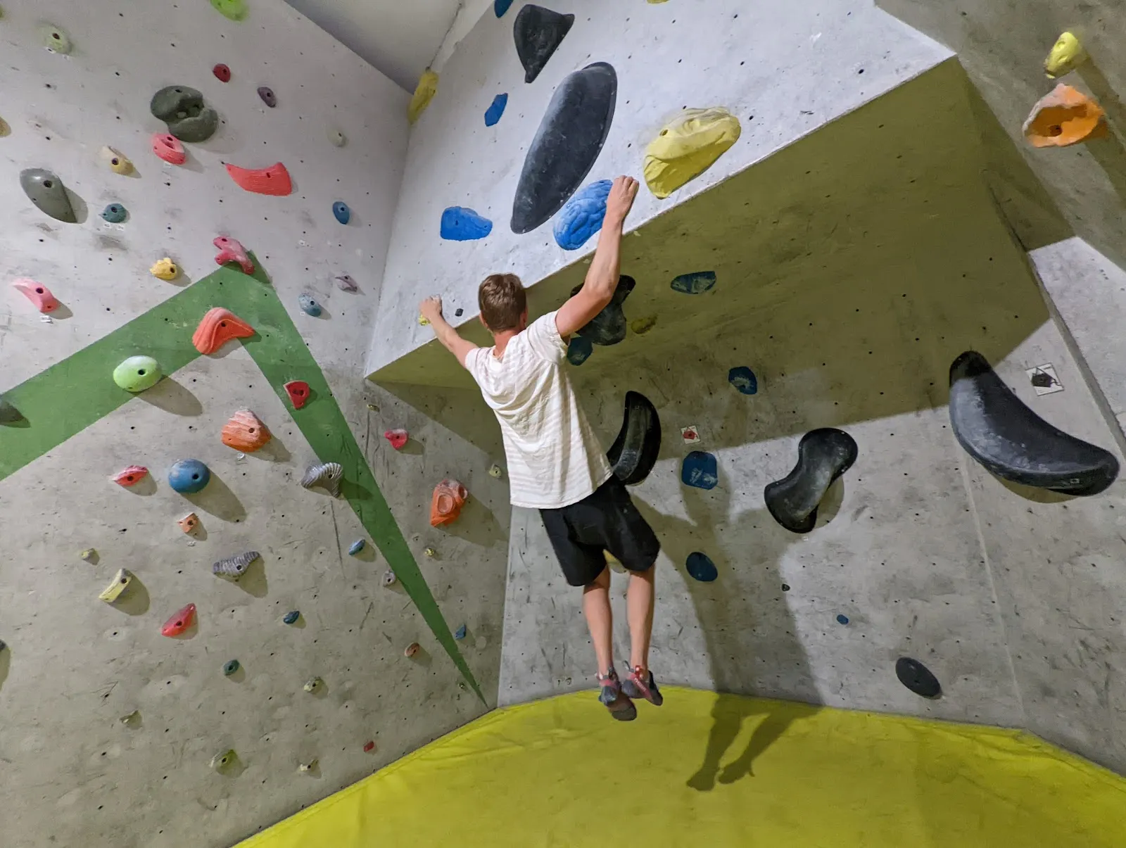 Boulder Madrid - Rocódromo de Escalada en Madrid — escalada-studio en Puente de Vallecas, Madrid — 2