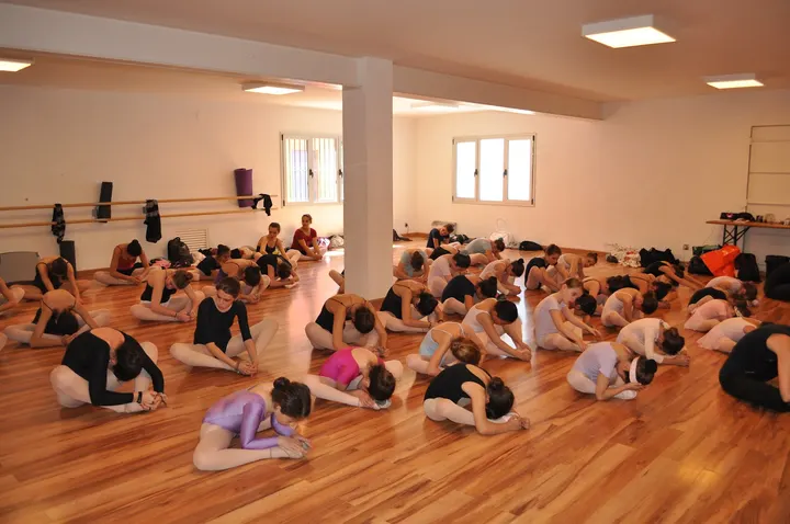 Escola De Dansa Merce Panosa — baile-studio en Sant Quirze, Calella — 3