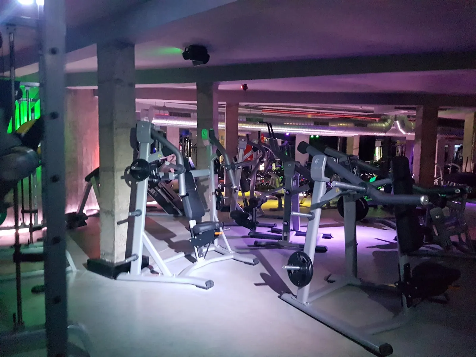 UFC GYM BADAJOZ — estudio de fitness-studio en Santa Marina, Badajoz — 2