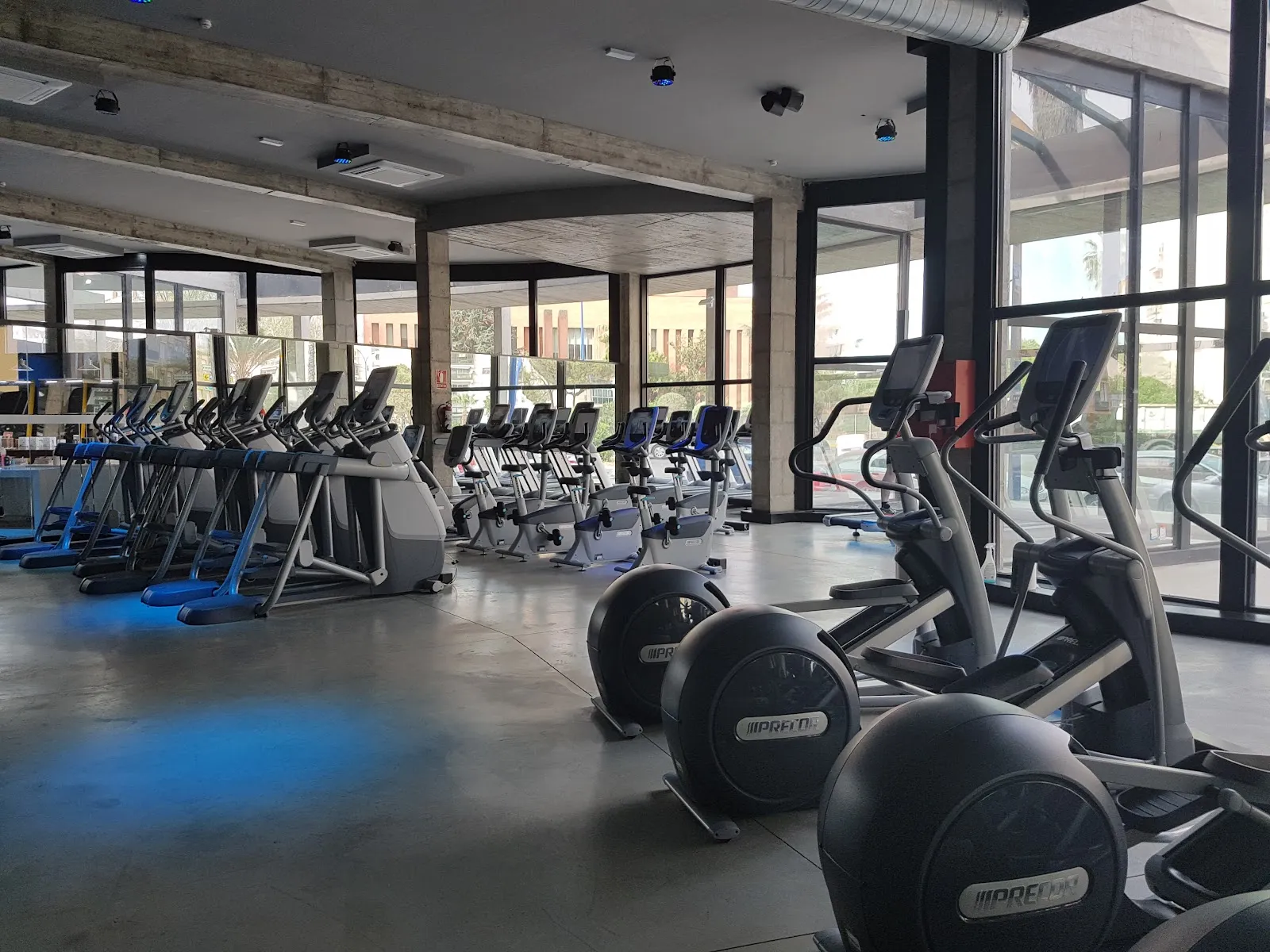 UFC GYM BADAJOZ — estudio de fitness-studio en Santa Marina, Badajoz — 3