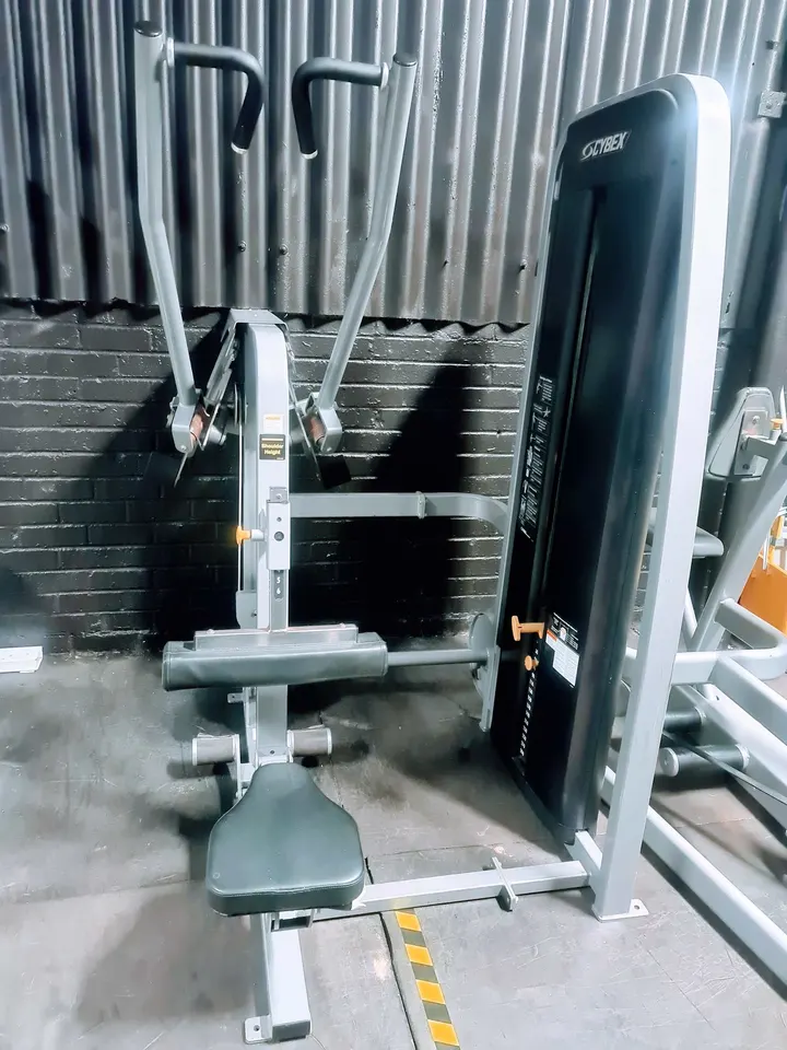 Sector 18 old school gym — fitness studio in Oldbury — 4