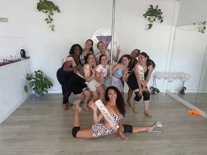 Pole Enjoy - Estudio de pole sport — Pole Fitness en Las Lagunas de Mijas