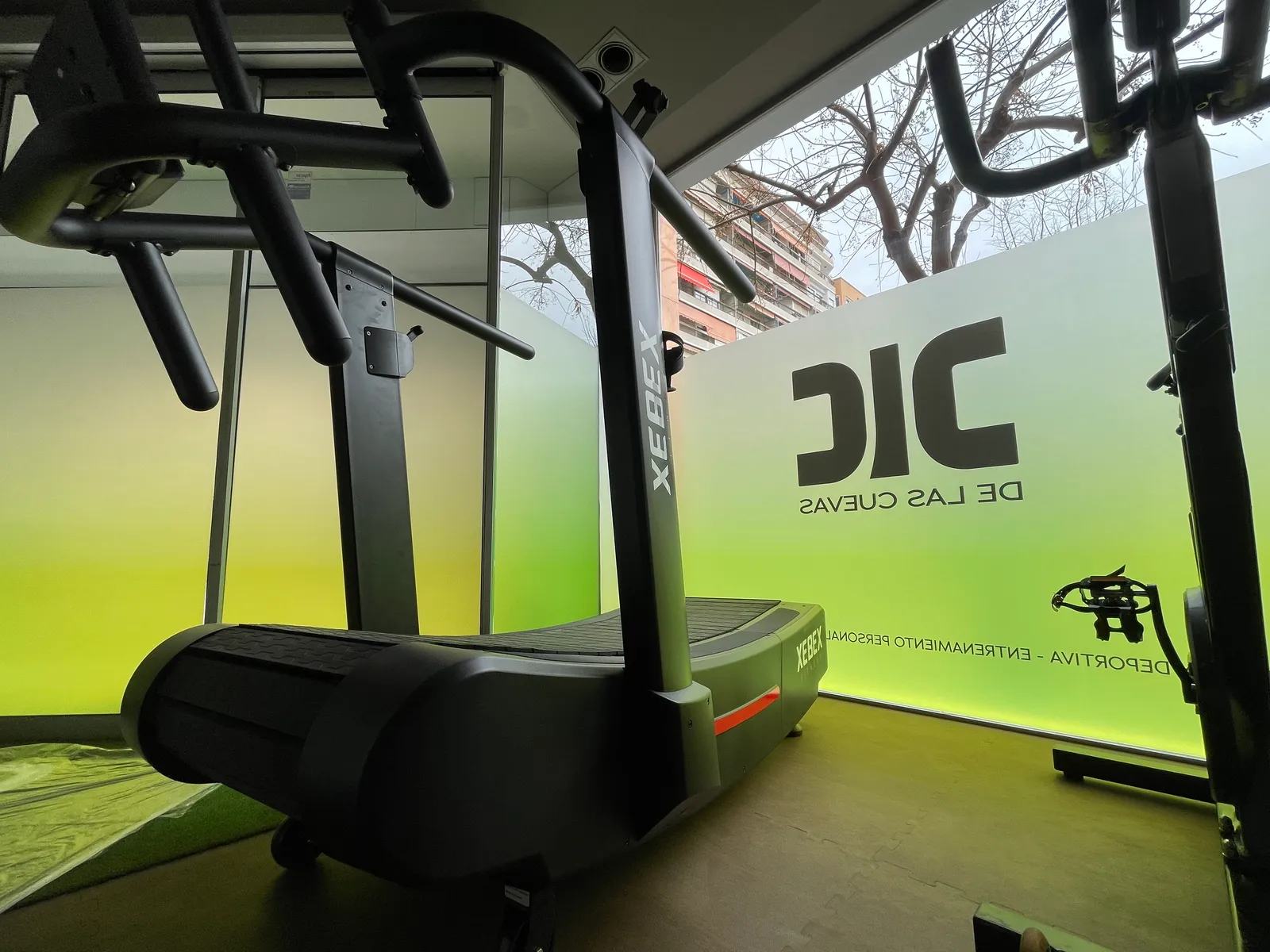Gimnasio DE LAS CUEVAS, entrenamiento personal y grupos reducidos. — entrenamiento personal-studio en Alacant — 4
