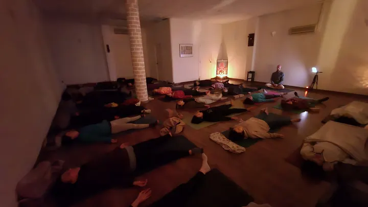 Prácticamente Yoga — Yoga en les Roviroles, Olesa de Montserrat