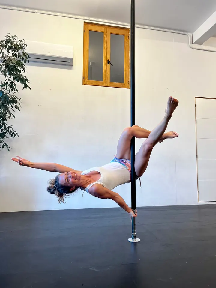 Studio 83 Pole Fitness Ibiza — estudio de fitness-studio en Sant Llorenç de Balàfia — 5