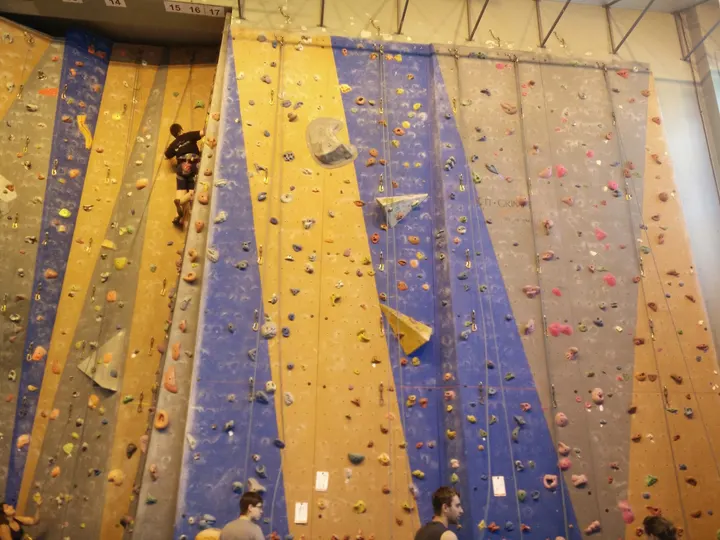 Suresnes Escalade — escalade-studio à Suresnes, Paris — 3