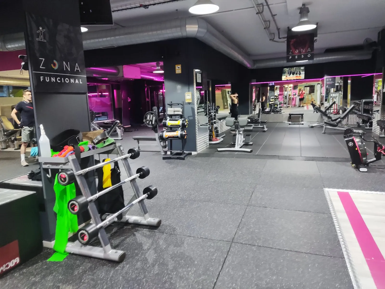 Actualfit24 Gimnasio en Logroño 24 Horas — estudio de fitness-studio en El Cubo, Logroño — 2