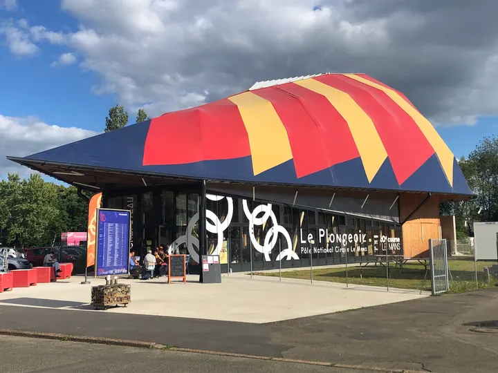 Le Plongeoir Pôle national Cirque Mans — arts aériens-studio à Pontlieue, Le Mans — 2