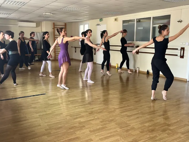 CLICHY BARRE AU SOL — barre-studio à Clichy — 3
