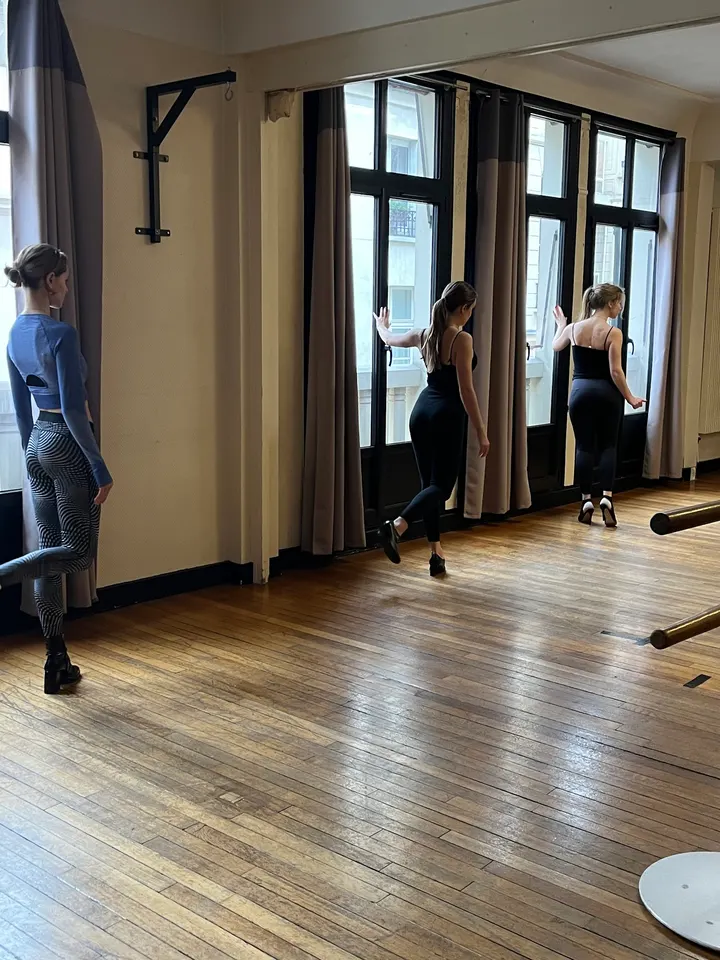 CLICHY BARRE AU SOL — barre-studio à Clichy — 4