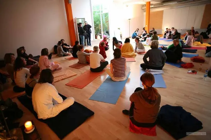 Institut für Yoga und Gesundheit Köln — yoga-studio in Köln — 3