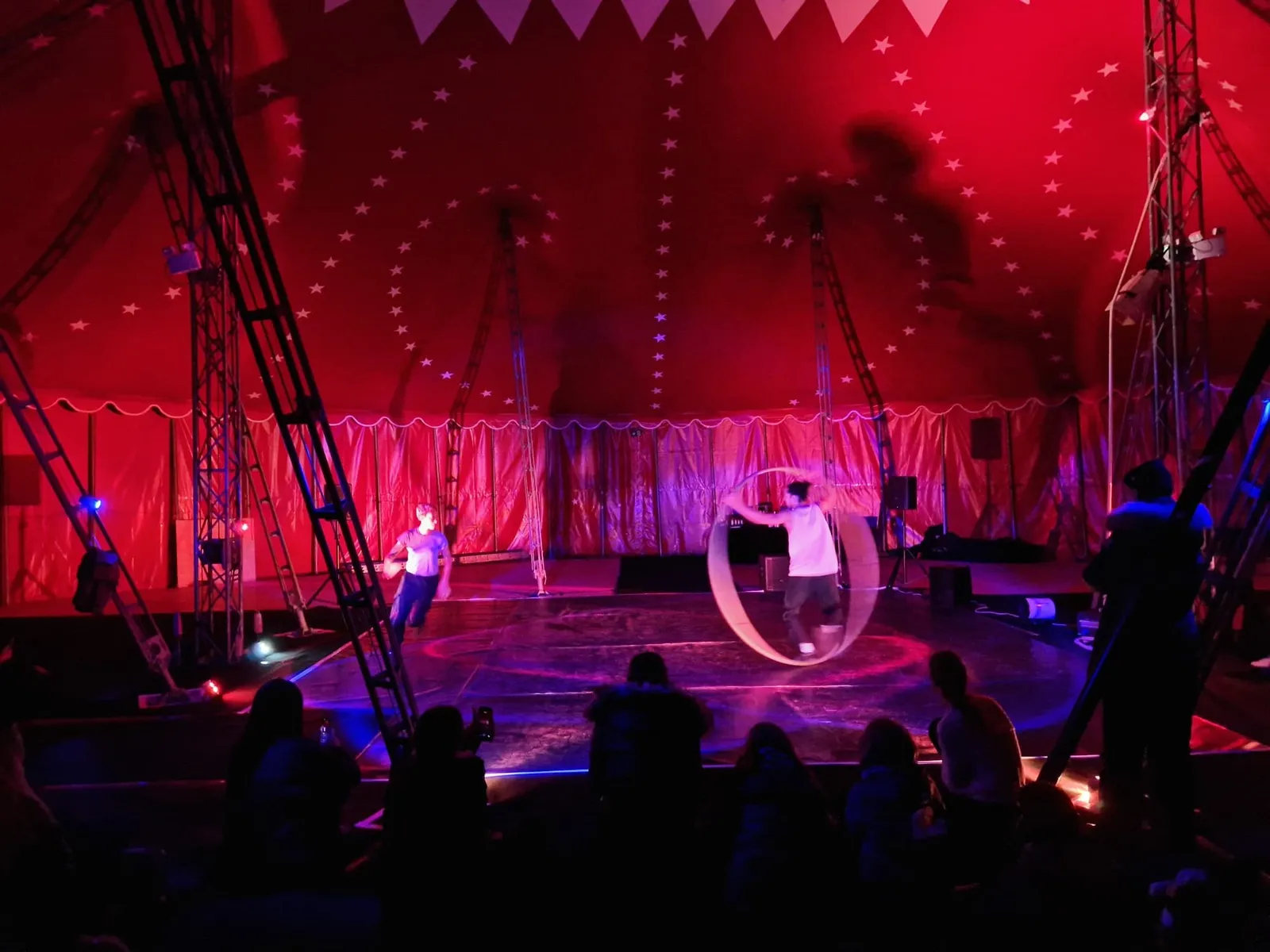 Munich Circus Arts — aerial-studio i München — 2