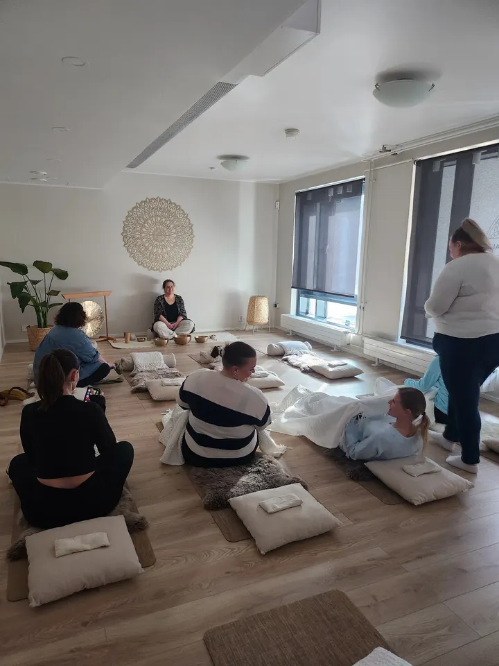 Wisdomyoga Finland — jooga-studio – Espoo, Helsinki — 2