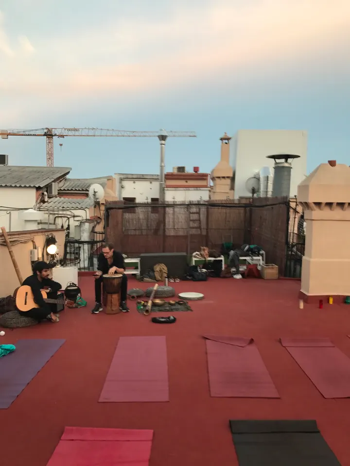 Yoga Weeks — Meditación en Ciutat Vella, Barcelona