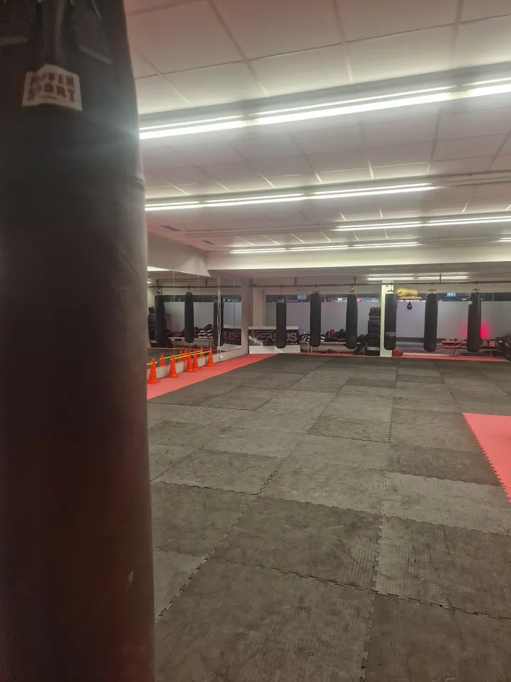 Thai-Kick-Box-Gym Versus Duisburg — fitnessstudio in Duisburg — 3