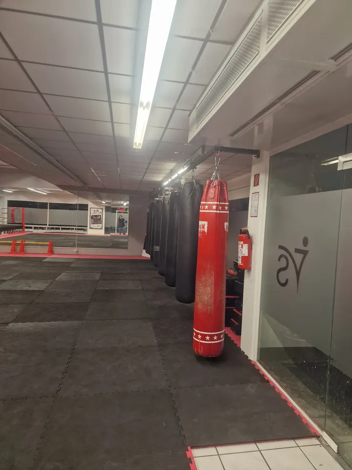 Thai-Kick-Box-Gym Versus Duisburg — Fitnessstudio in Altstadt, Duisburg
