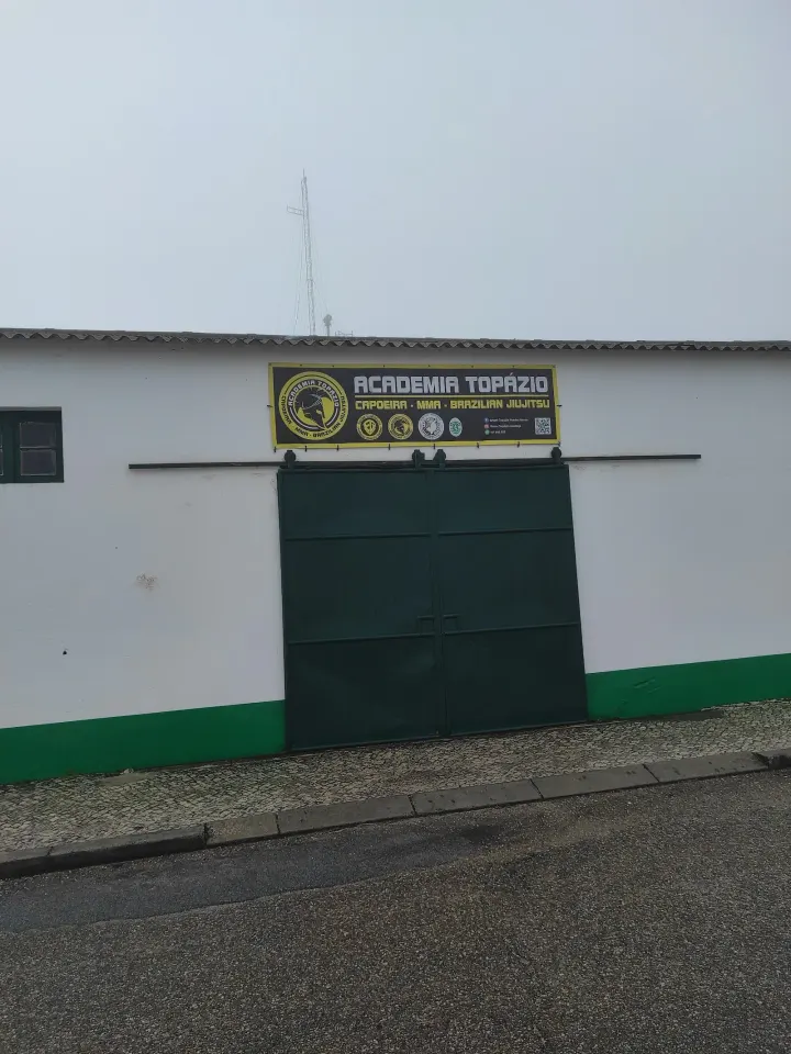 Academia Topázio Capoeira — artes marciais-studio em Bairro 1º de Maio, Vendas Novas — 3