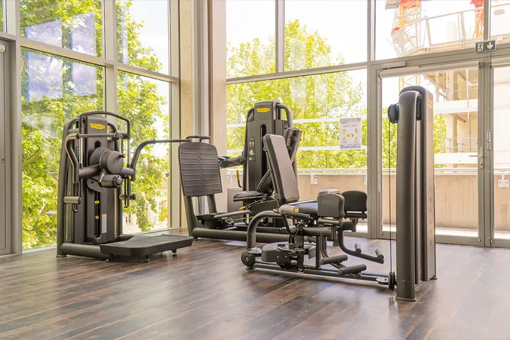 Athletic Fitness Club : salle de sport à Montpellier — salle de fitness-studio à Estanove, Montpellier — 2